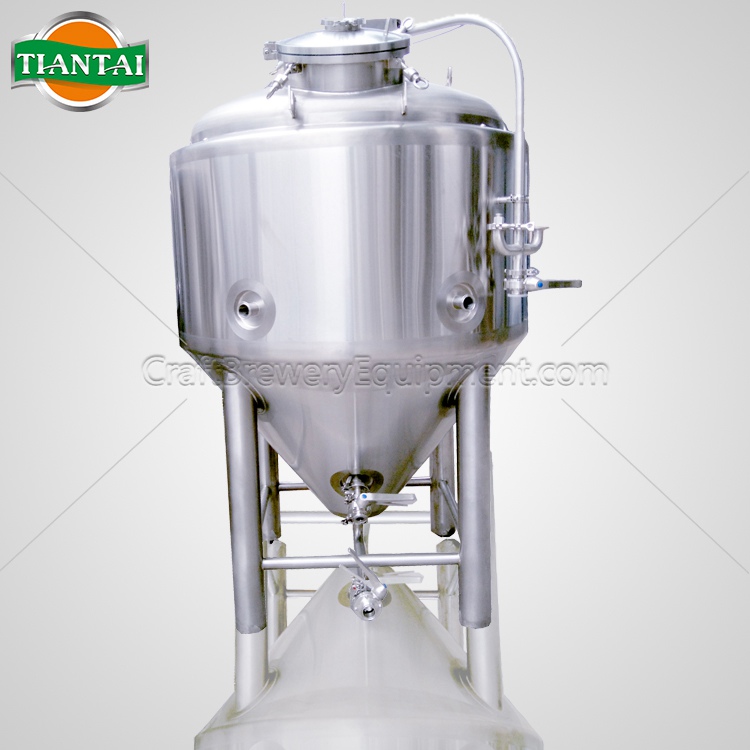 <b>400L Nano fermenting tanks</b>